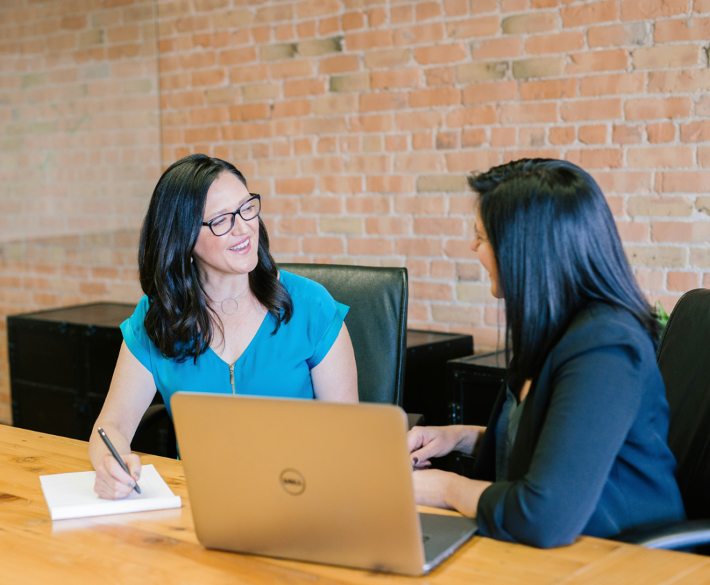 Office-Consultation-Discuss-Talk